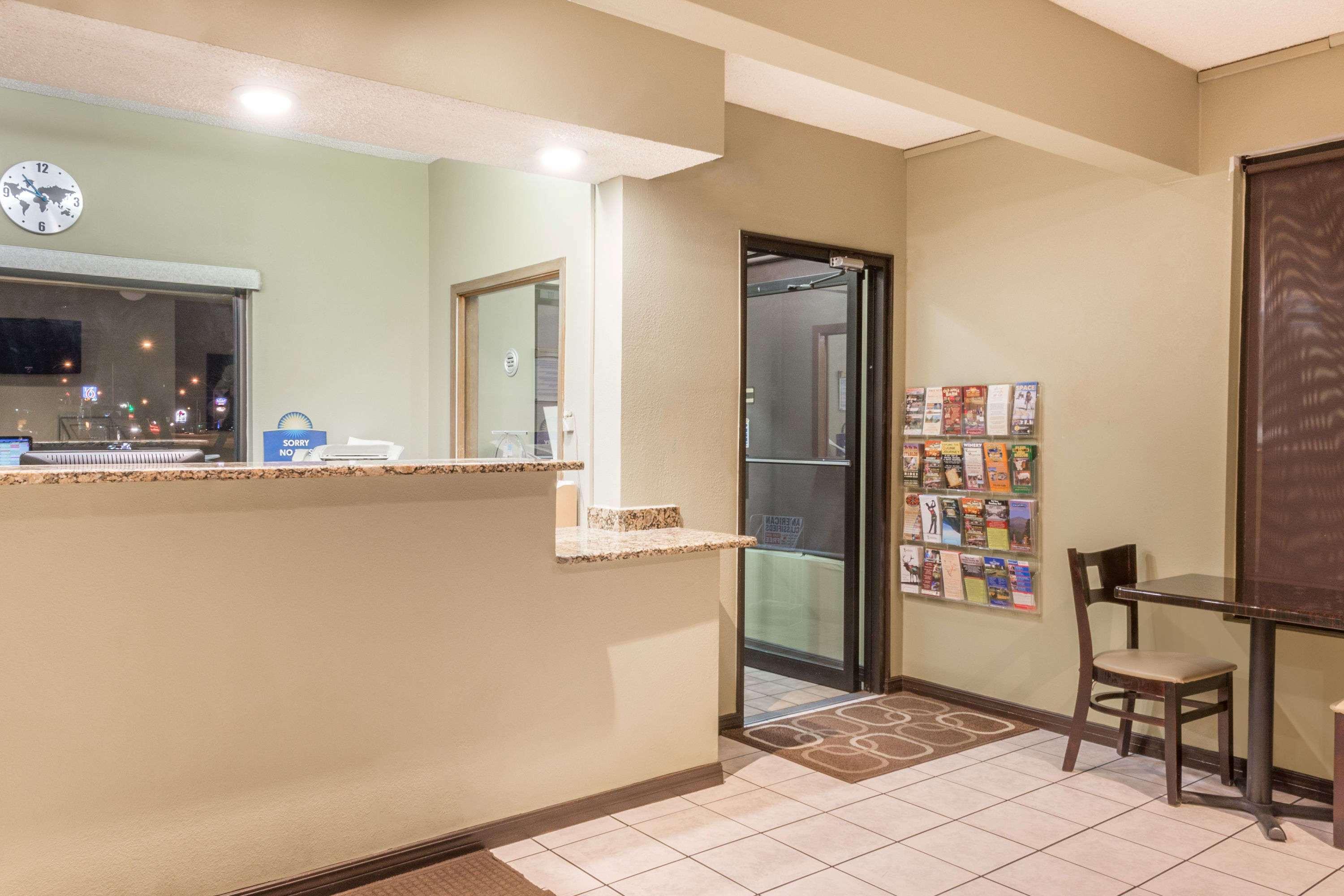Days Inn By Wyndham Alamogordo White Sands Екстер'єр фото