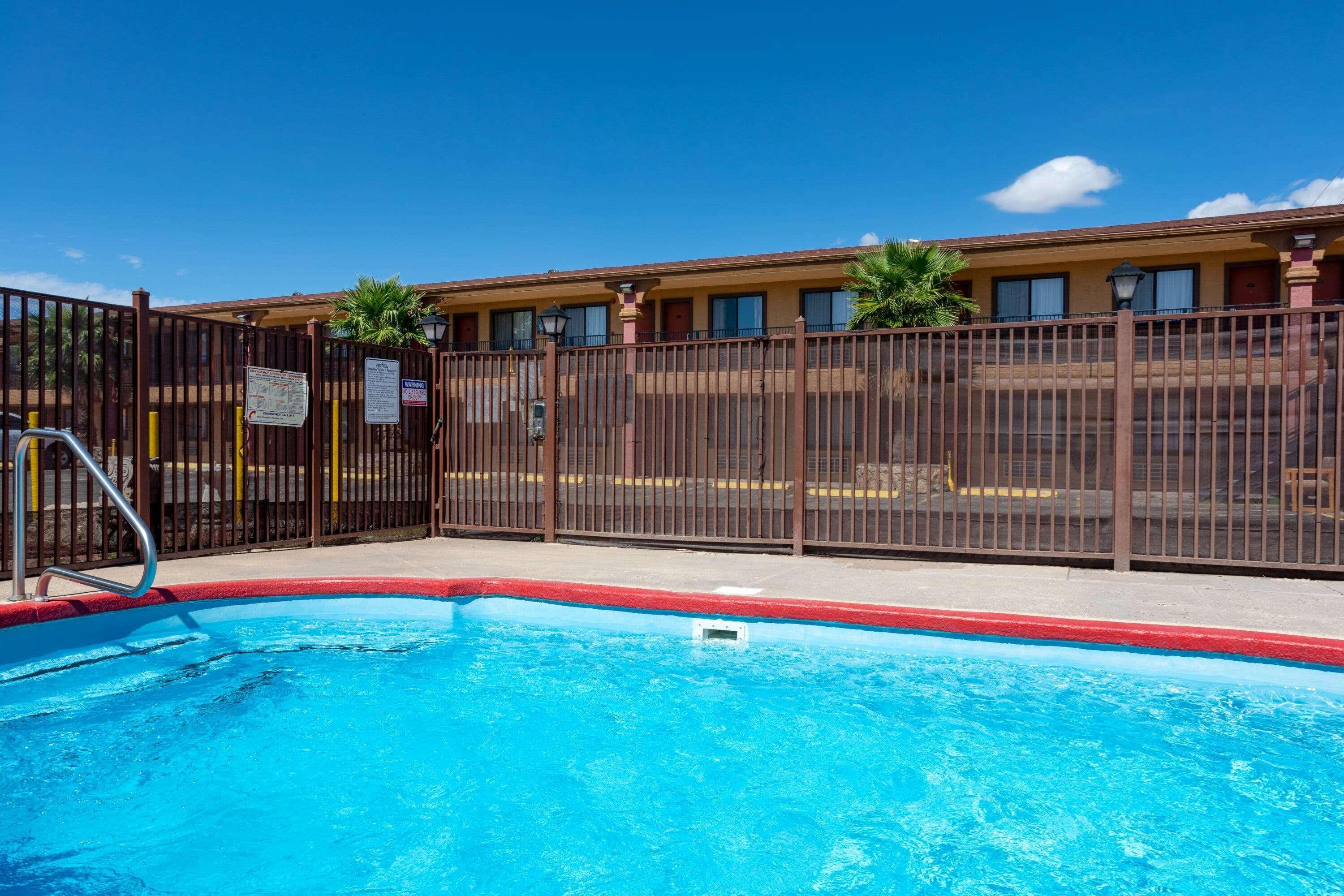 Days Inn By Wyndham Alamogordo White Sands Екстер'єр фото