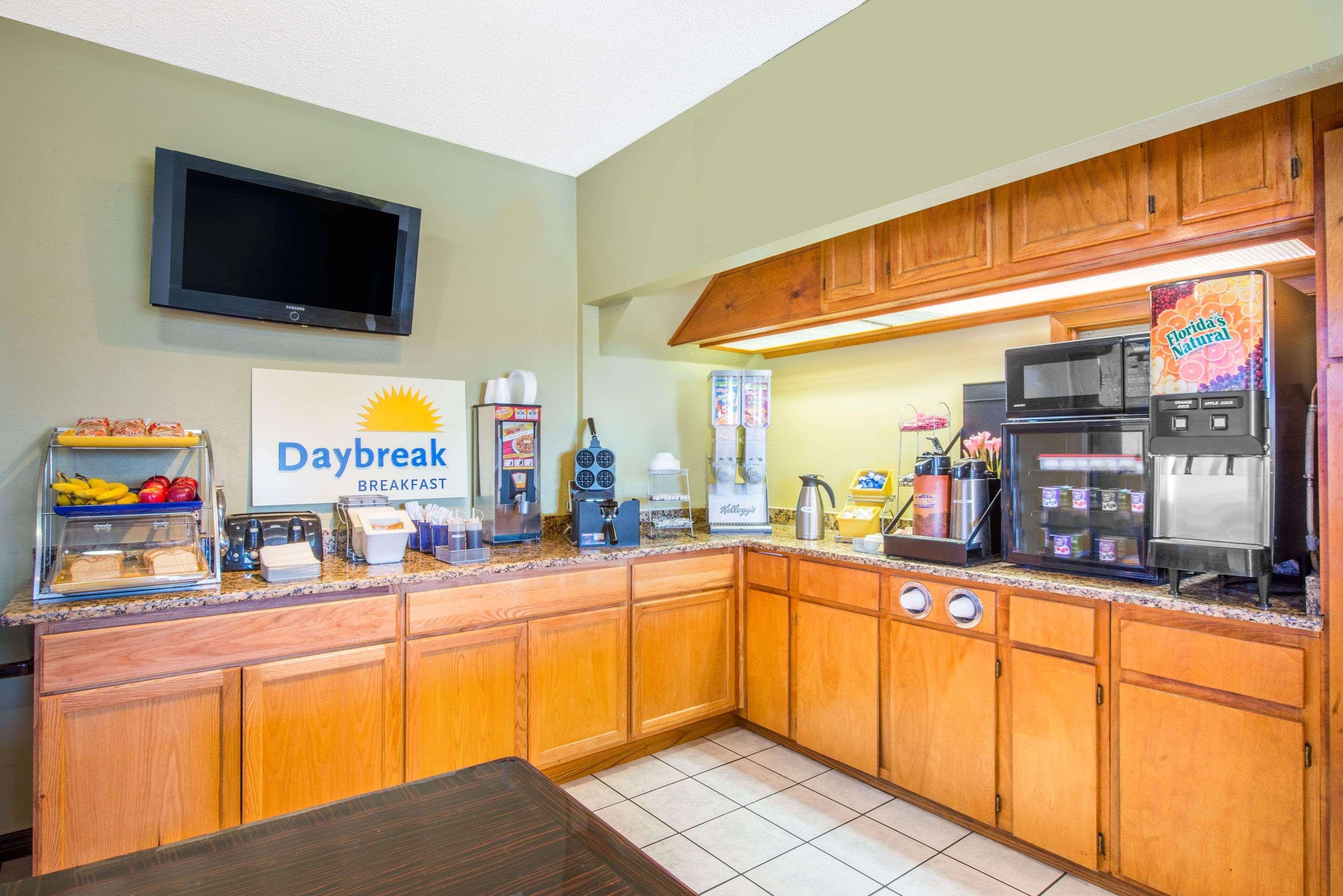 Days Inn By Wyndham Alamogordo White Sands Екстер'єр фото