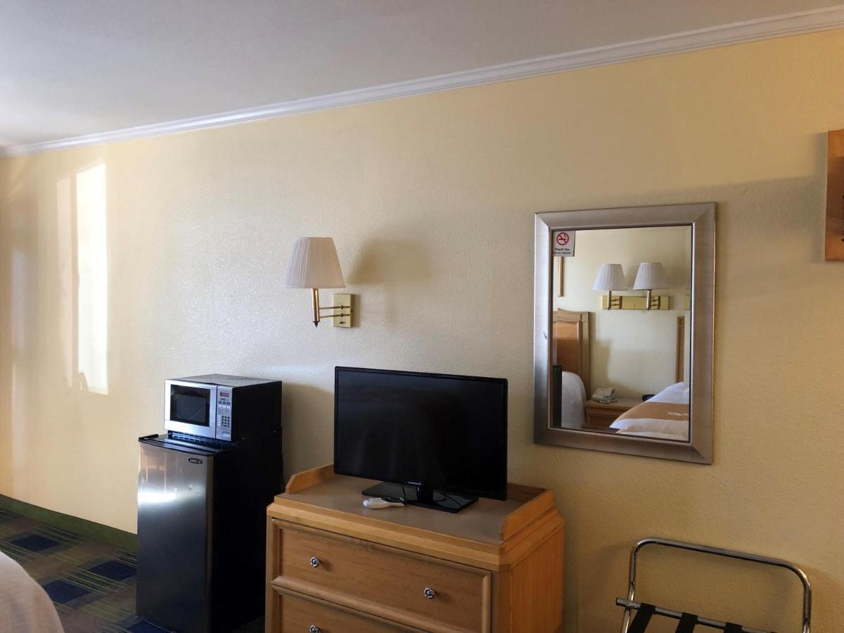 Days Inn By Wyndham Alamogordo White Sands Екстер'єр фото
